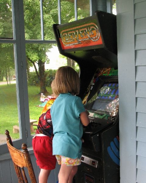 File:Arcade 200808.JPG